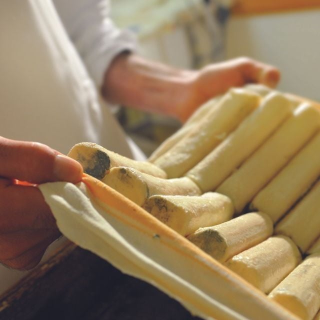 Lake Como: Pizzoccheri Cooking Class in Valsassina - Inclusions