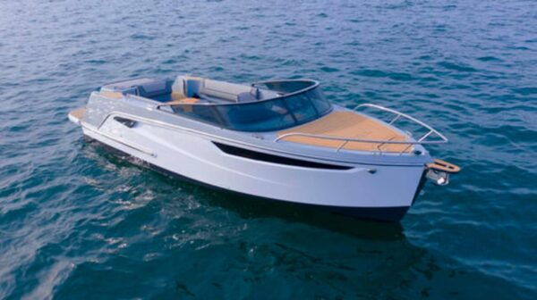 Lake Como Private Boat Tour With Wine - Local Attractions