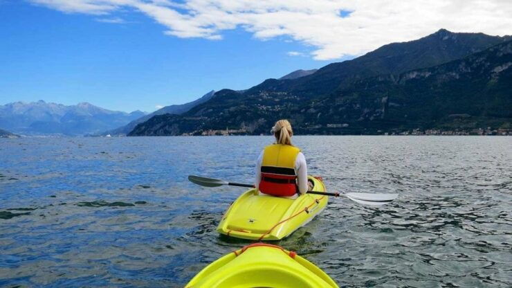 Lake Como: Small-Group Kayak Tour - Tour Duration and Guide Details