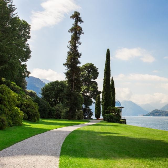 Lake Como: Villa Melzi Garden Entry Ticket With Ferries - Transportation Options