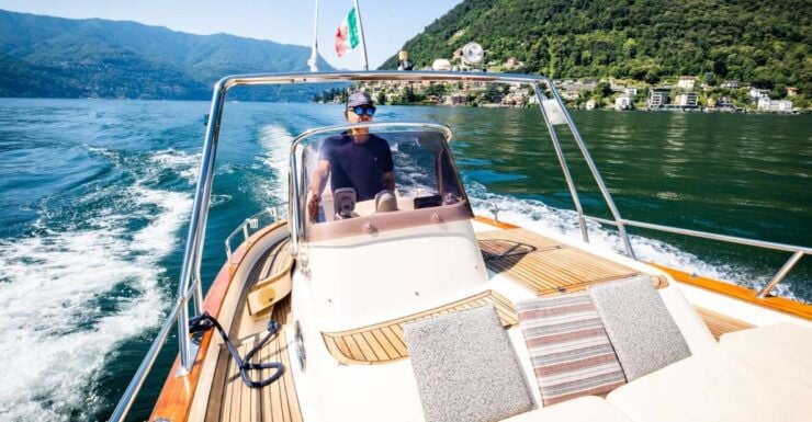 Lake Como: Villas & Gardens SpeedBoat Private Tour - Multilingual Driver Services