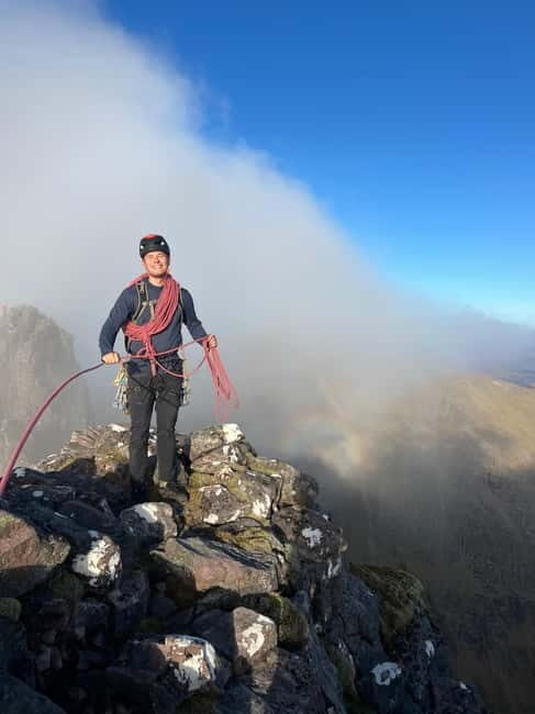 Lake District: Langdale Valley Rock Climbing Experience - An In-Depth Look at the Climbing Experience