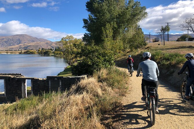 Lake Dunstan Wine Country E-bike Adventure - Inclusions and Exclusions