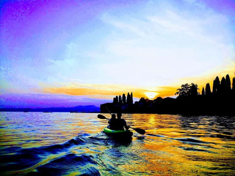 Lake Garda: Sunset Canoeing Tour to Punta San Vigilio - Exploring the Lake Garda Sunset Canoe Tour in Detail
