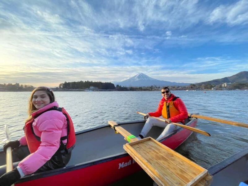 Lake Kawaguchi: Enjoy a canoeing tour without getting wet - What to Expect from the Canoeing Experience at Lake Kawaguchi