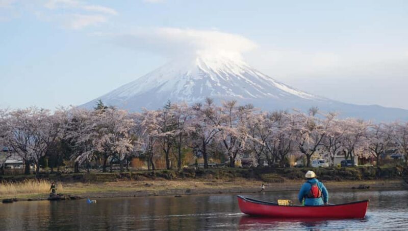 Lake Kawaguchi: Enjoy a canoeing tour without getting wet - What to Bring and What to Know