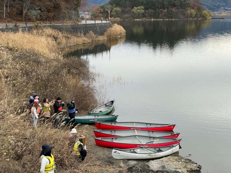 Lake Kawaguchi: Enjoy a canoeing tour without getting wet - The Practicalities