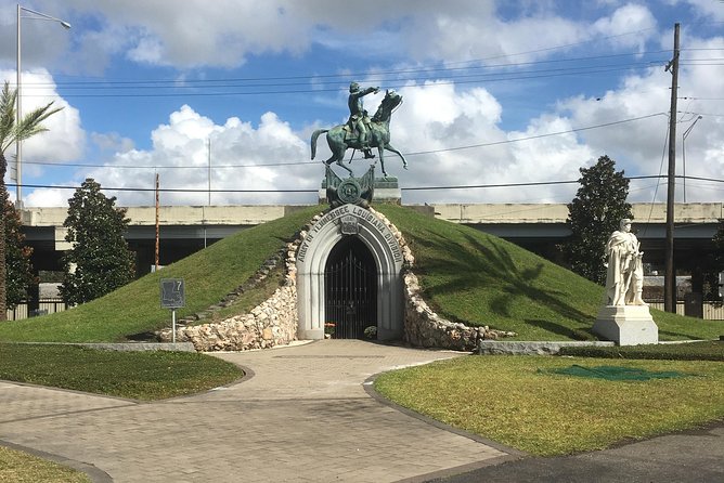 Lake Lawn Metairie Cemetery Walking Tour - Weather and Requirements