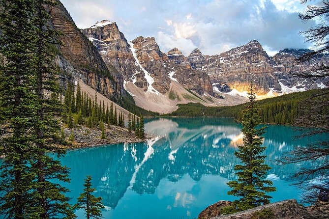 Lake Louise & Banff Tour From Calgary or Banff - Guides Knowledge and Accommodating Nature