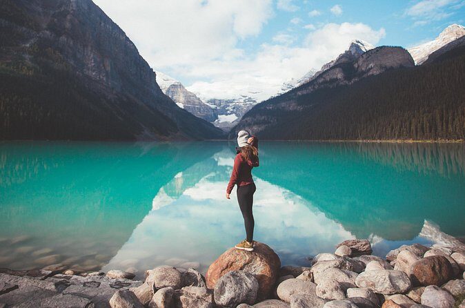 Lake Louise, Emerald Lake and Johnston Canyon Tour - Gear and Accessibility