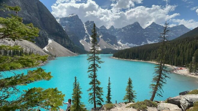 Lake Louise to Calgary Airport | Private Transfer - Fleet and Amenities