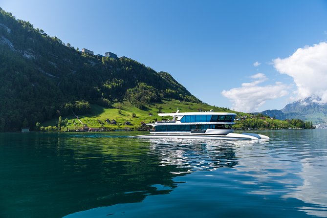 Lake Lucerne 1-Hour Catamaran Cruise - Amenities on Board: Wifi, Drinks, and Snacks