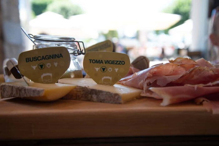Lake Maggiore Gardens: Botanical Gardens Gourmet Food Cruise - FAQs