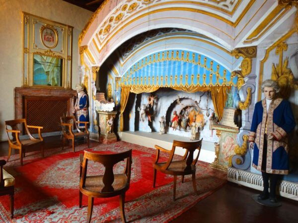 Lake Maggiore: Stresa and Isola Madre Private Tour - Languages Available