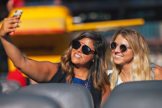 Lake Michigan and Chicago River Architecture Cruise by Speedboat - Highlights of Grant Park and Chicago Harbor