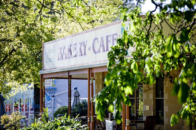 Lake Mountain Snow Trip Including Yarra Valley Chocolaterie From Melbourne - Tour Guides and Customer Experience