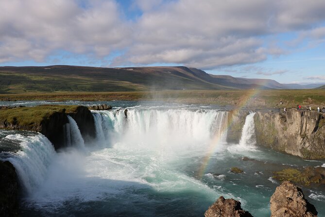 Lake Mývatn and Goðafoss Shared Shore Excursions - Visit Goðafoss Waterfall