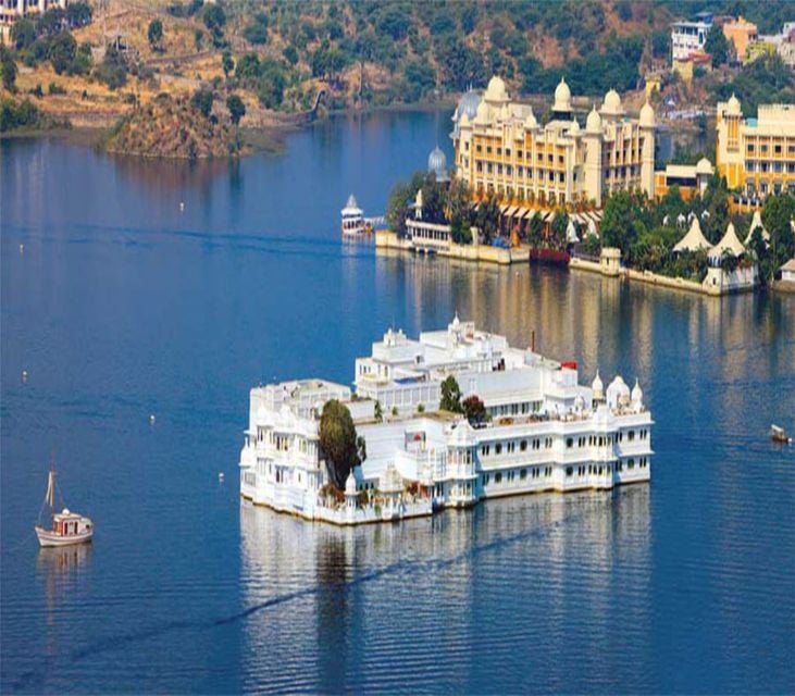 Lake Pichola: Evening Boat Ride With Private Transfers - Customer Reviews
