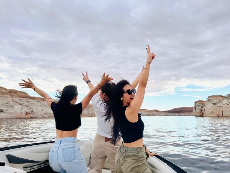 Lake Powell: Antelope Canyon 2-Hour Photo Boat Tour - The Sum Up