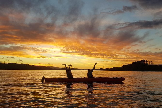 Lake Rotoiti Evening Kayak Tour Including Hot Springs, Glowworm Caves and BBQ Dinner - End Point and What to Expect