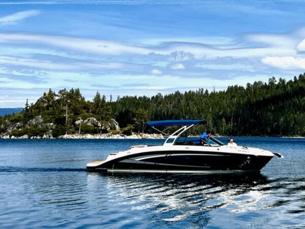 Lake Tahoe: Lakeside Highlights Yacht Tour - Surround Yourself With Natural Scenery