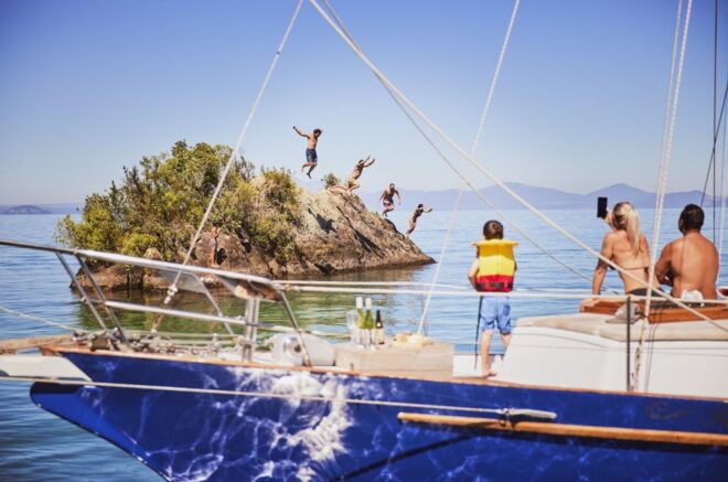 Lake Taupo: Sailing Trip to the Maori Rock Carvings - Similar Activities