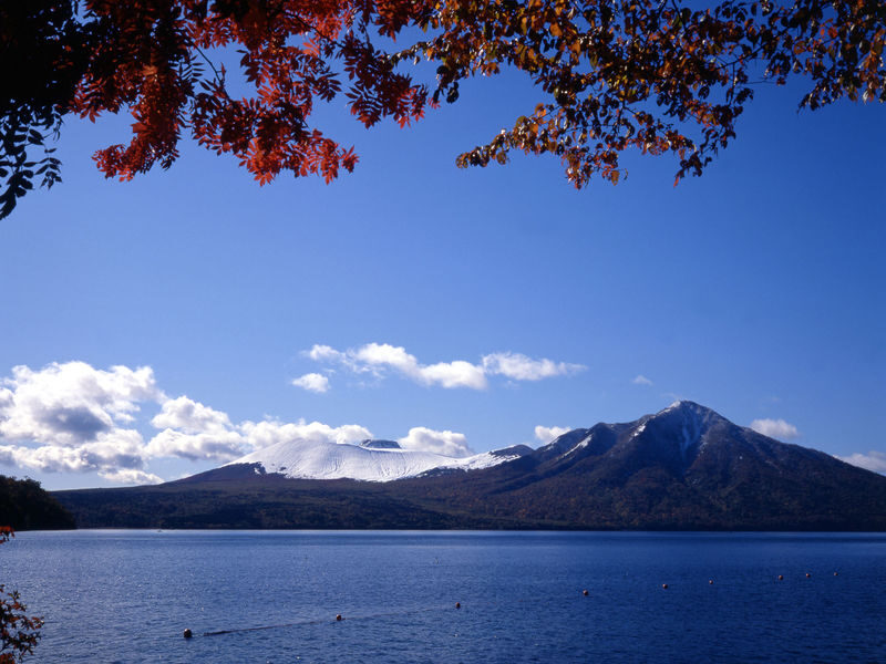 Lake Toya Fireworks & Mt. Yotei Full-Day Tour with Transfer - Dinner, snacks and the late return