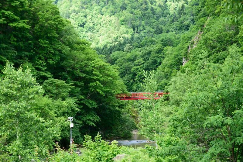 Lake Toya & Noboribetsu Hell Valley Full-Day Tour - Noboribetsu Hell Valley: the dramatic finish