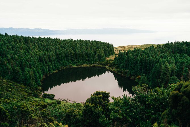 Lakes and Volcanoes (Whole Day) - Guides Expertise