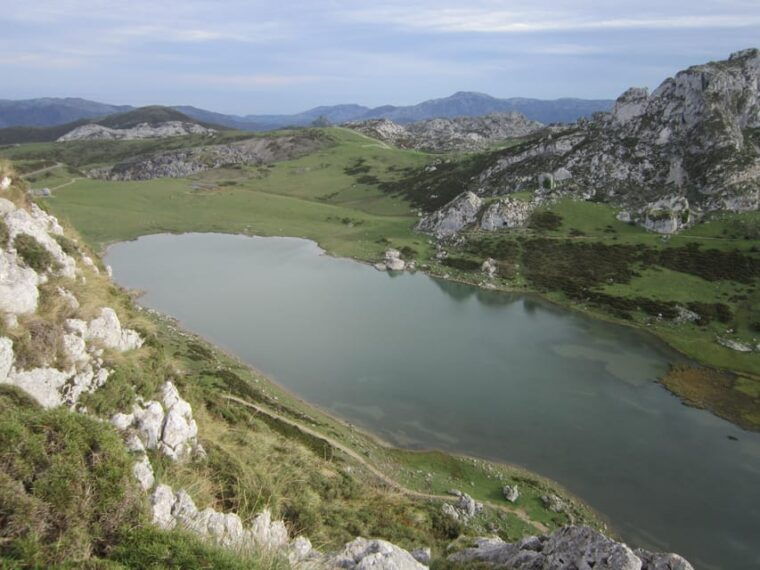 Lakes of Covadonga: Mountain Route for All Audiences - Customer Feedback
