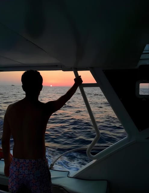 Lampedusa: Sunset Boat Tour With Aperi-Dinner and Dolphins - Itinerary Details
