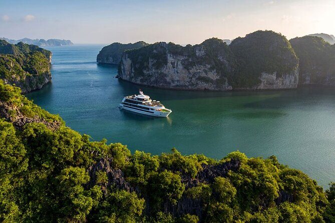 Lan Ha and Halong Bay 5 Star Cruise with Balcony - Introducing a Truly Luxurious Vietnamese Escape