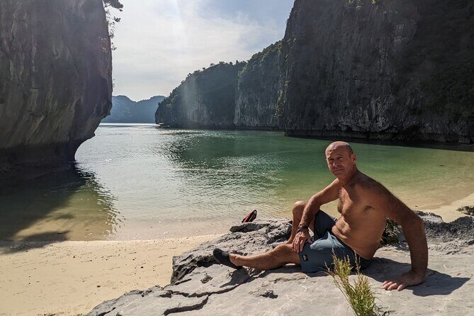 Lan Ha Bay Day Tour from Hanoi & Cat Ba Town - Serenity Boutique - Food and Drink: A Culinary Highlight