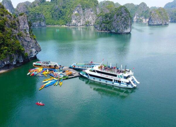 Lan Ha Bay Luxury Day Cruise: Kayak, Water Slides, Jacuzzi - The Sum Up