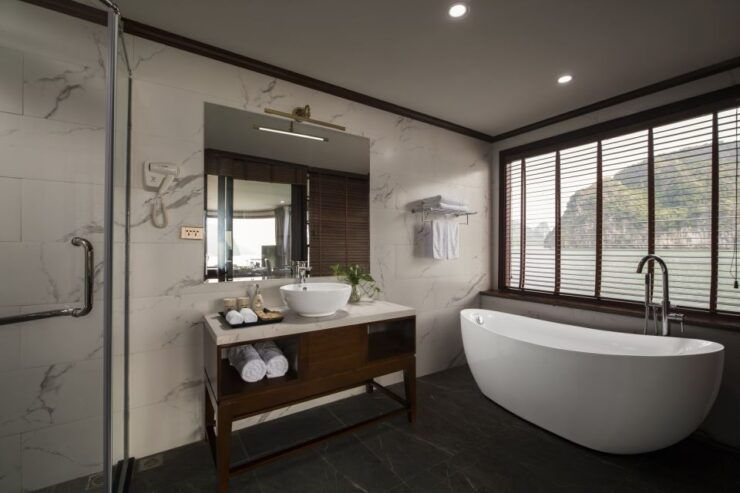 Lan Ha Bay to Halong Bay: 2-Day 5-Star Cruise From Hanoi - Luxury Experience