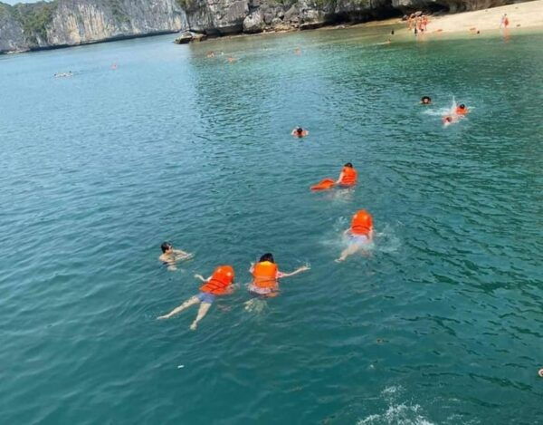 Lan Ha - Ha Long Bay 1 Day Boat Trip - Kayaking From Cat Ba - Recommended Packing List