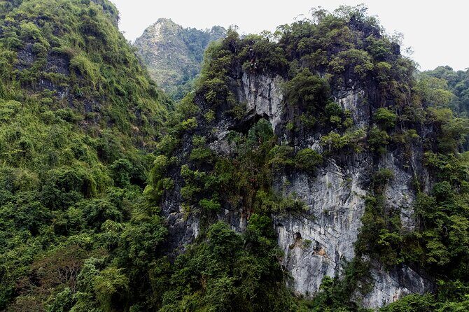 Lan Ty Expedition Abseiling the Eye of God Mountain Snail Cave - Getting there and starting the adventure
