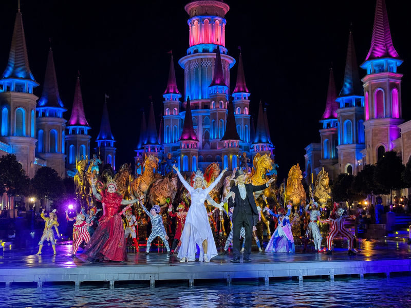 Land of Legend Night Show from Alanya/Antalya/kemer/Belek/Side - A theme park that changes character after dark