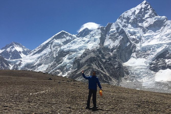 Landing Everest Base Camp by Helicopter at Kalapathar View Point - Background