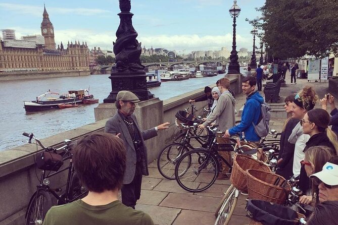 Landmarks & Gems: London Bike Ride Historic Pub Graffiti - Exploring the Thames River