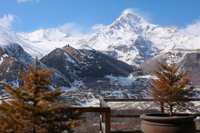 Landscapes of Ananuri Gudauri, Kazbegi and Hotel Rooms Group Tour - Good To Know