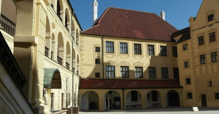 Landshut and Trausnitz Castle Private Guided Walking Tour - Historical Significance of Landshut