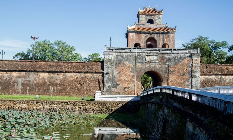 Lang Co Bay & Hue City Full Day Tour - The long ride from Da Nang to Hue