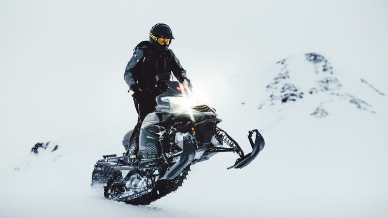 Langjokull fast pace snowmobile experience in Gullfoss - Is the price worth it?