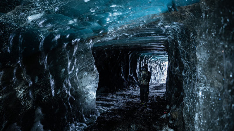 Langjokull ice cave and snowmobile tour from Gullfoss - Riding across Langjökull