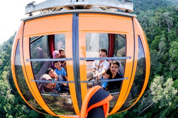 Langkawi: Private Tour With Sky Bridge and Cable Car - Exploring Eagle Square and Mahsuri Tomb