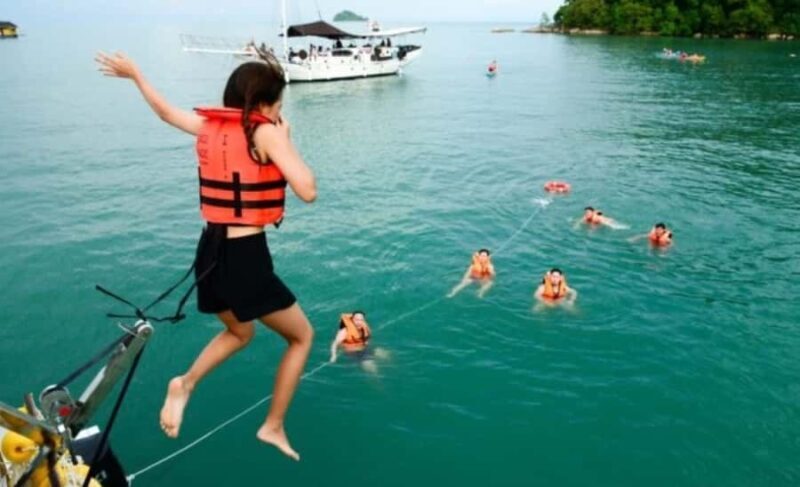 Langkawi: Sunset Cruise with BBQ Dinner & Unlimited Drinks - Food and Drinks: Quality and Value