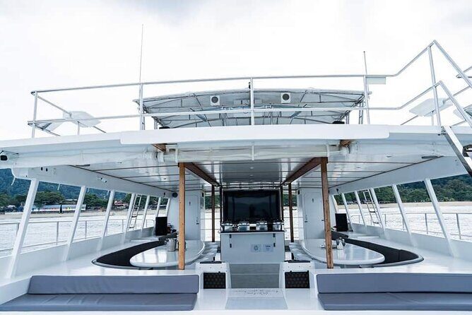 Langkawi Sunset Cruise with Buffet Dinner Jacuzzi & Hotel Pick up - The Itinerary in Detail