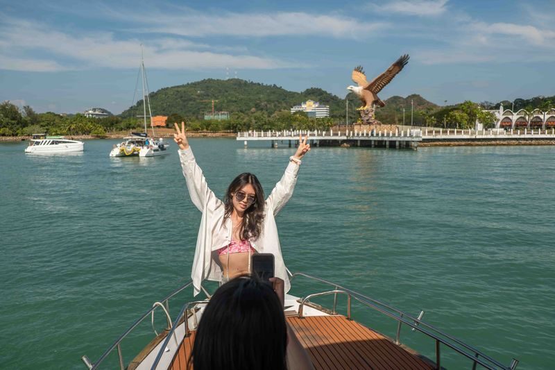 Langkawi Sunset Dinner Cruise Experience - Paddleboard, Jacuzzi net and time on the water