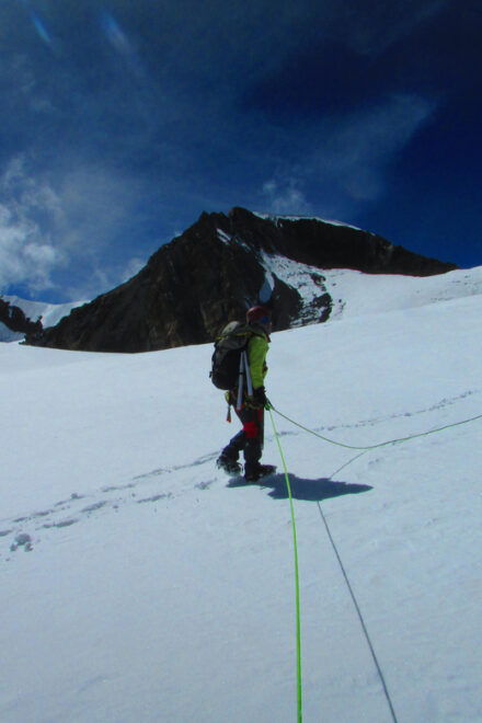 Langtang: Yala Peak (5,732m) Climbing - Essential Packing List